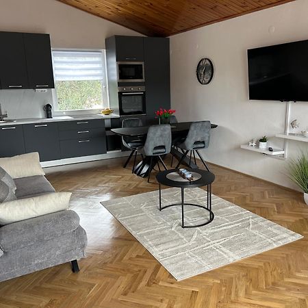 Apartment Golubica 2 산책길 외부 사진