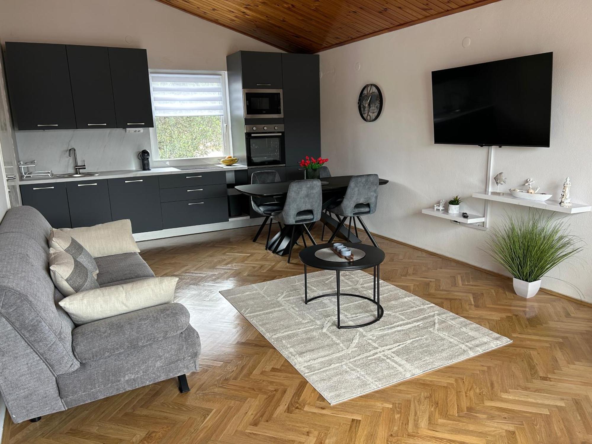 Apartment Golubica 2 산책길 외부 사진